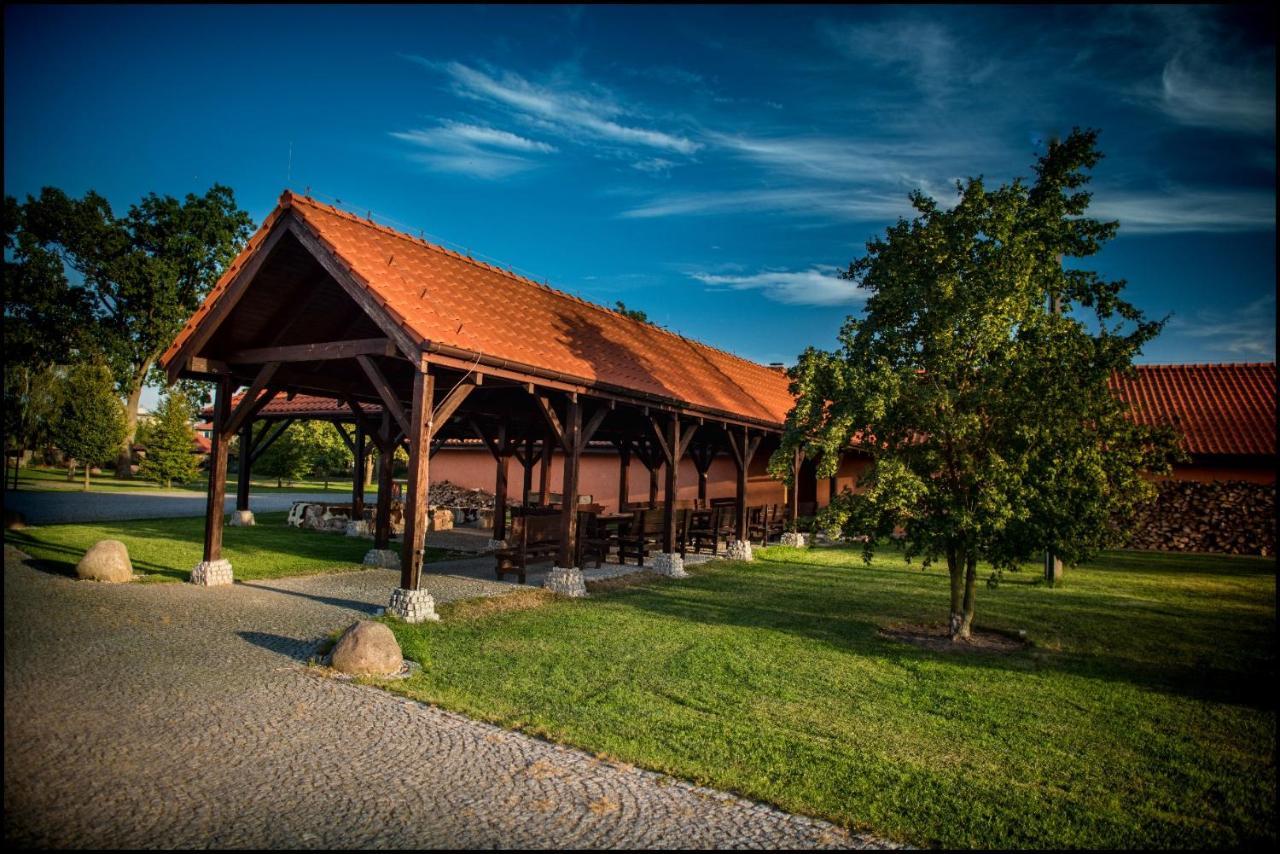 Villa Natura Dolsk Exterior photo